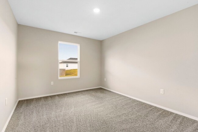 Building Photo - 3 Bedroom Home - Monett MO