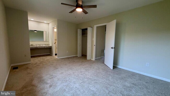 Building Photo - 9506 Miranda Ct