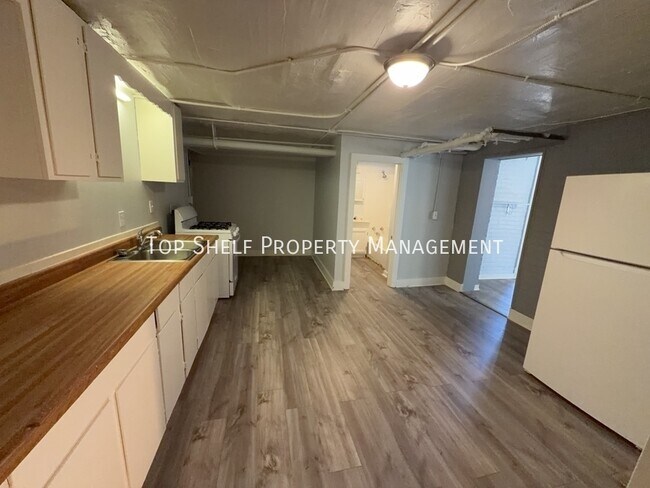 Building Photo - 3103 Grand Ave