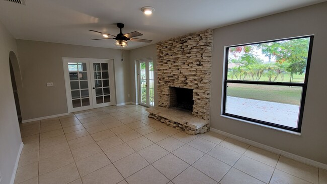 Building Photo - Port St. Lucie single-family home 3 bedroo...