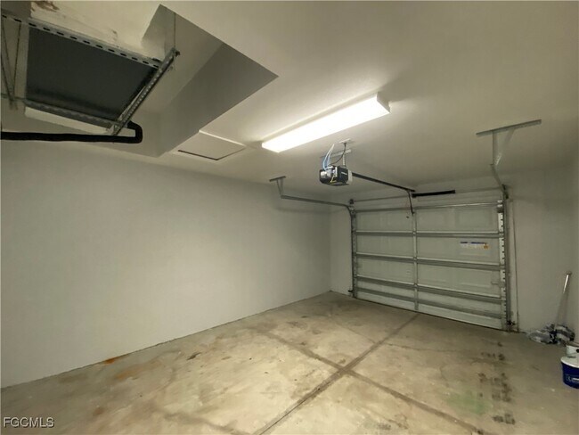 Building Photo - 255 SW 4th St