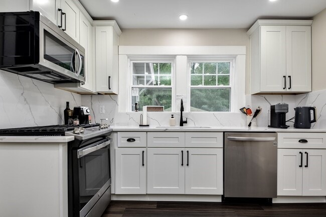 Building Photo - 45 Belvidere Ave