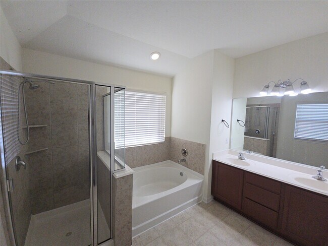 Building Photo - 11722 Wren Crossing Dr