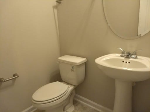 Building Photo - Beautiful 3 Bedroom w/Garage Townhouse Clo...