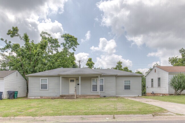 Primary Photo - 2408 NW 40th St