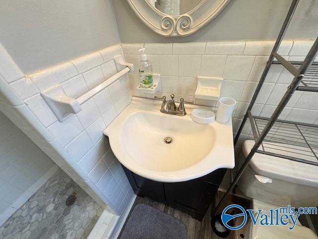 Building Photo - 6604 Robinhood Ln NW