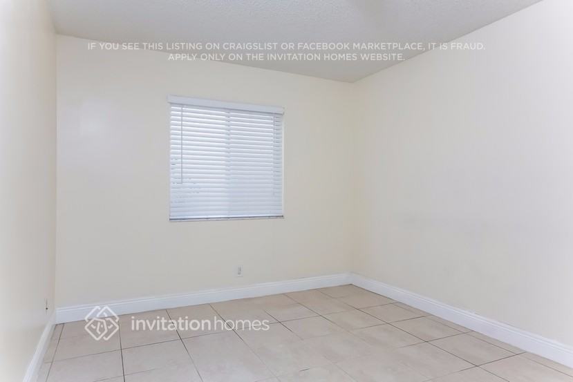 Building Photo - 6104 Strawberry Lakes Cir