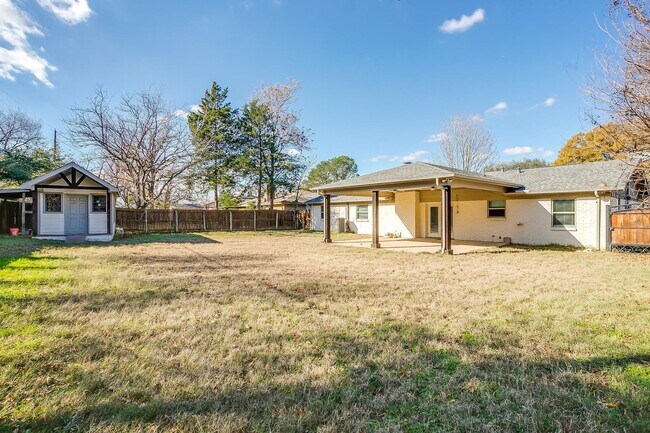 Building Photo - 1812 Winchester Way
