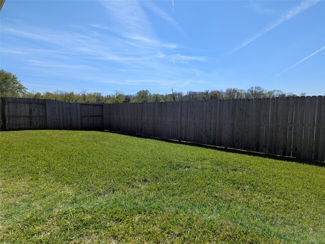 Building Photo - 5618 Savannah Woods Ln