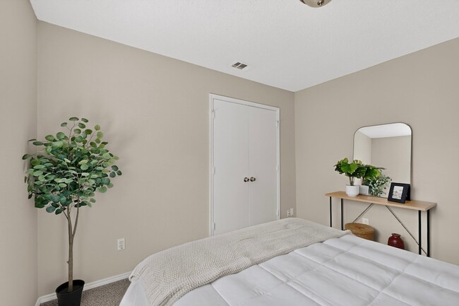 Building Photo - 625 Spillway Dr