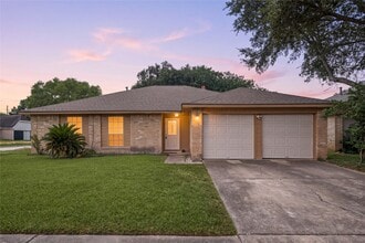 Building Photo - 2603 Hollymist Dr