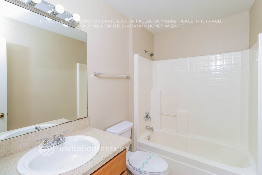 Building Photo - 989 Bimini Ave