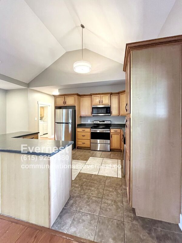 Building Photo - 146 John Duke Tyler Blvd