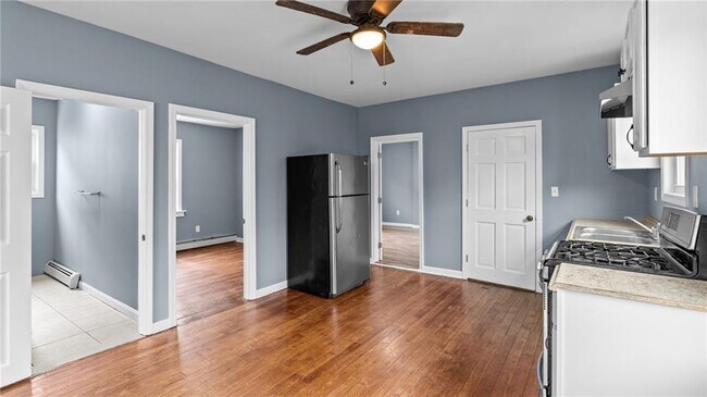 Building Photo - 168 Devonshire St