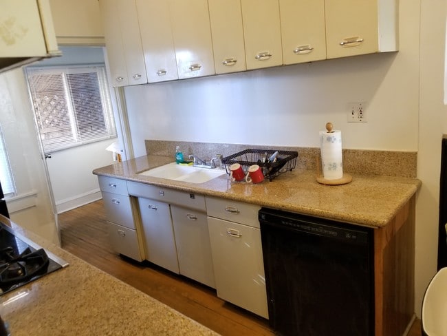 Building Photo - 3989 Beethoven St