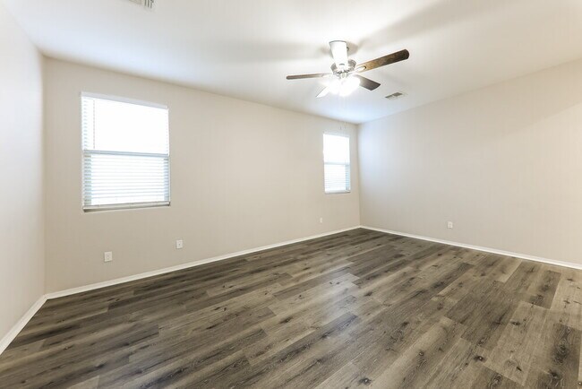 Building Photo - 1287 N 166th Ave