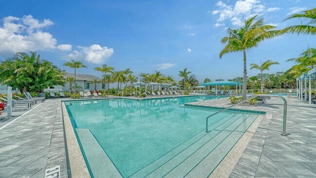 Building Photo - 10105 Canaveral Cir