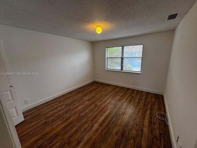 Building Photo - 16413 Grape Way