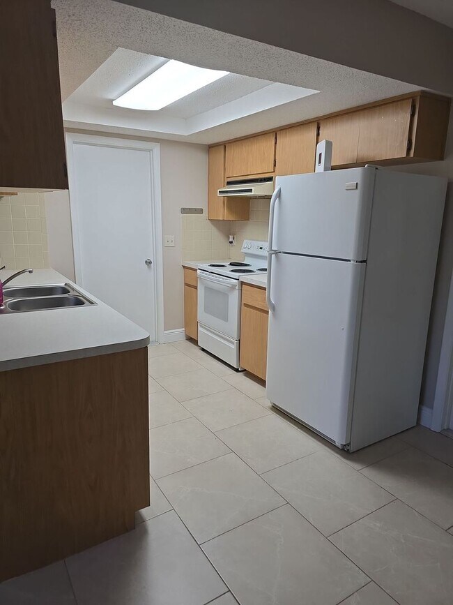 Building Photo - 7251 McGinnes Ct