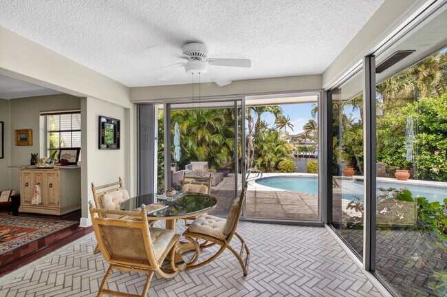 Building Photo - 30 Spanish River Dr