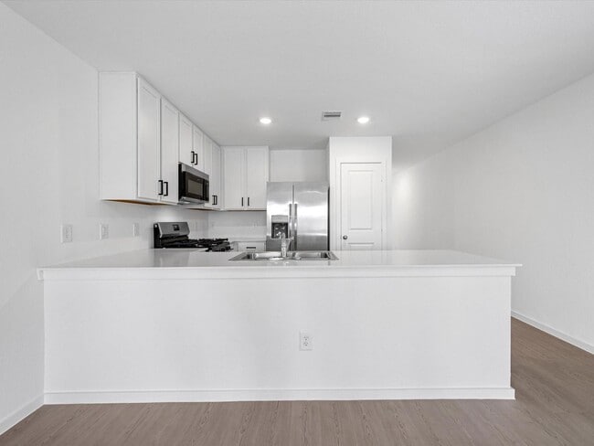 Building Photo - 28727 Texas Plns Dr