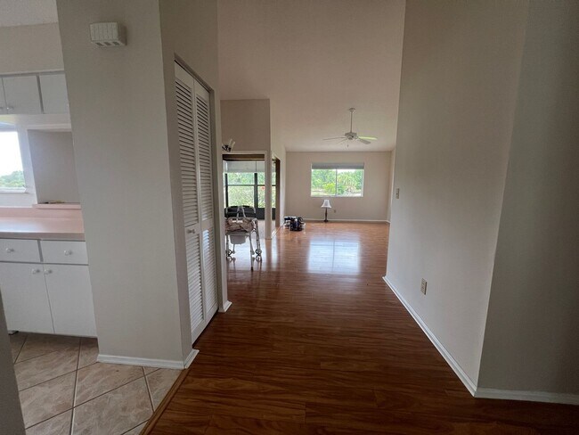Building Photo - 3bd/2ba, double carport; Heron Lakes Association