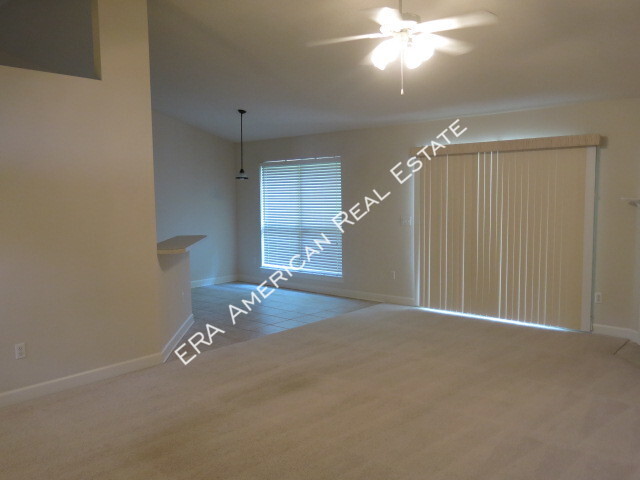 Building Photo - Beautiful Destin Home!
