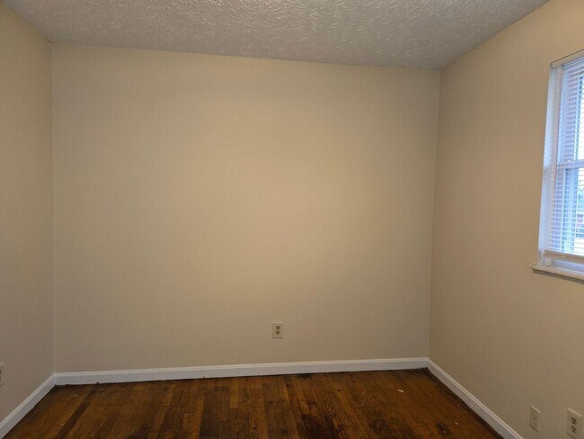 Building Photo - Ranch in Green Acres. All-electric. Storage Shed. 251215