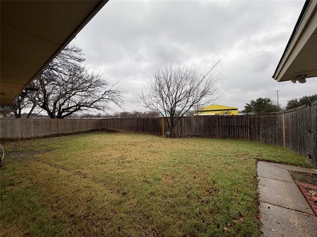 Building Photo - 2744 S Cypress Cir