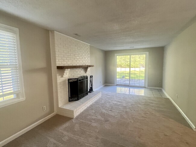 Building Photo - 5925 Tillery Dr
