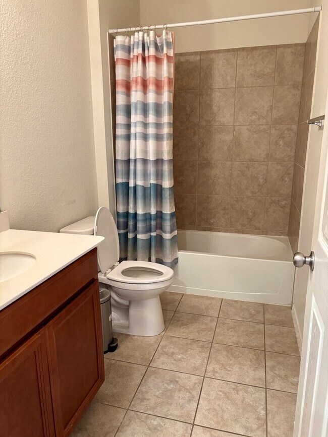 Building Photo - ? Beautiful 4-Bedroom Single-Story in Fort Worth