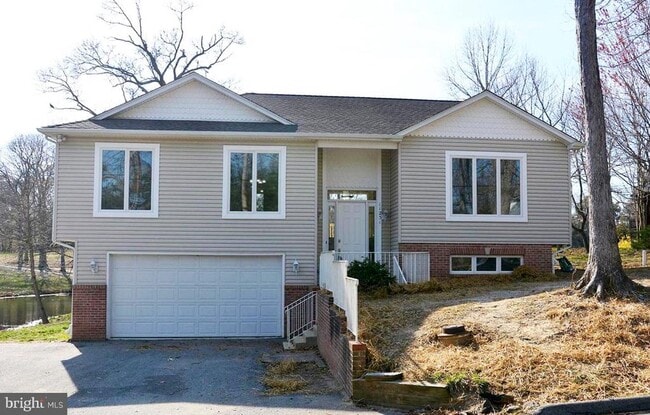 Primary Photo - 11231 Rawhide Rd