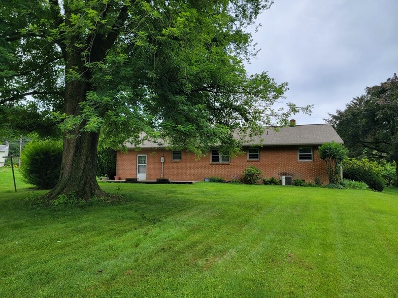 Building Photo - 24 Wolf Rd
