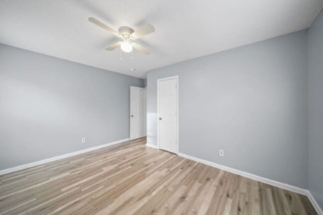 Building Photo - 3 Bedroom 1 Bath Home - Recently Refreshed