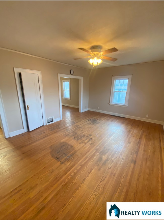 Building Photo - Cute 2 bed Bungalow!