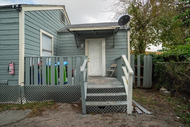 Building Photo - 13928 Bandera St