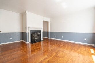Building Photo - 5518 Gates Landing Rd
