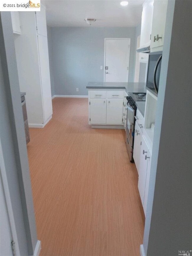 Building Photo - 1801 Sereno Dr