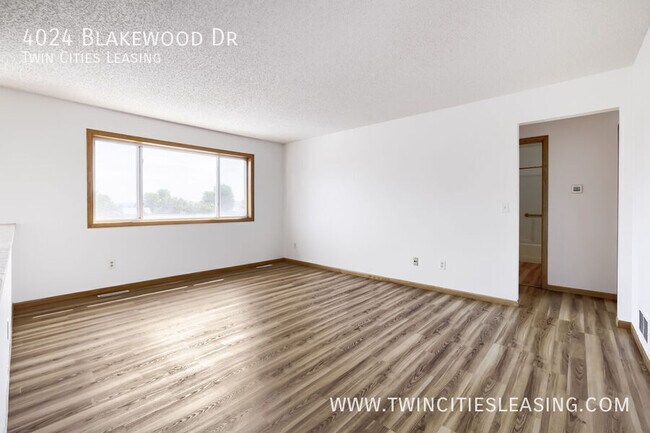 Building Photo - 4024 Blakewood Dr