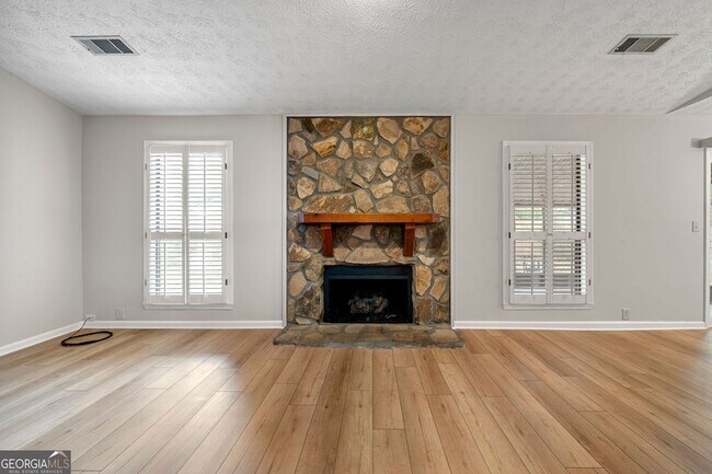 Building Photo - 503 Waterwood Bend