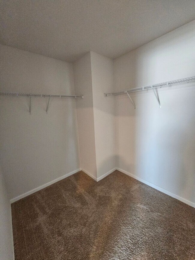 Building Photo - Spacious 4-bedroom Home in Panama City, FL - Perfect for long-term rental! *1/2 Off 1st Month's R...