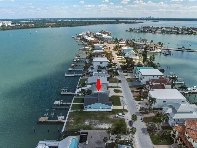 Building Photo - 828 Bay Point Dr