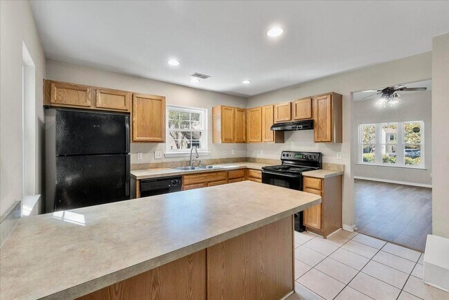 Building Photo - Bright, Spacious, and Ideally Located in t...