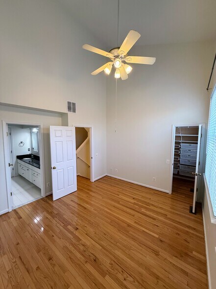 Building Photo - 6020 Lincolnia Rd