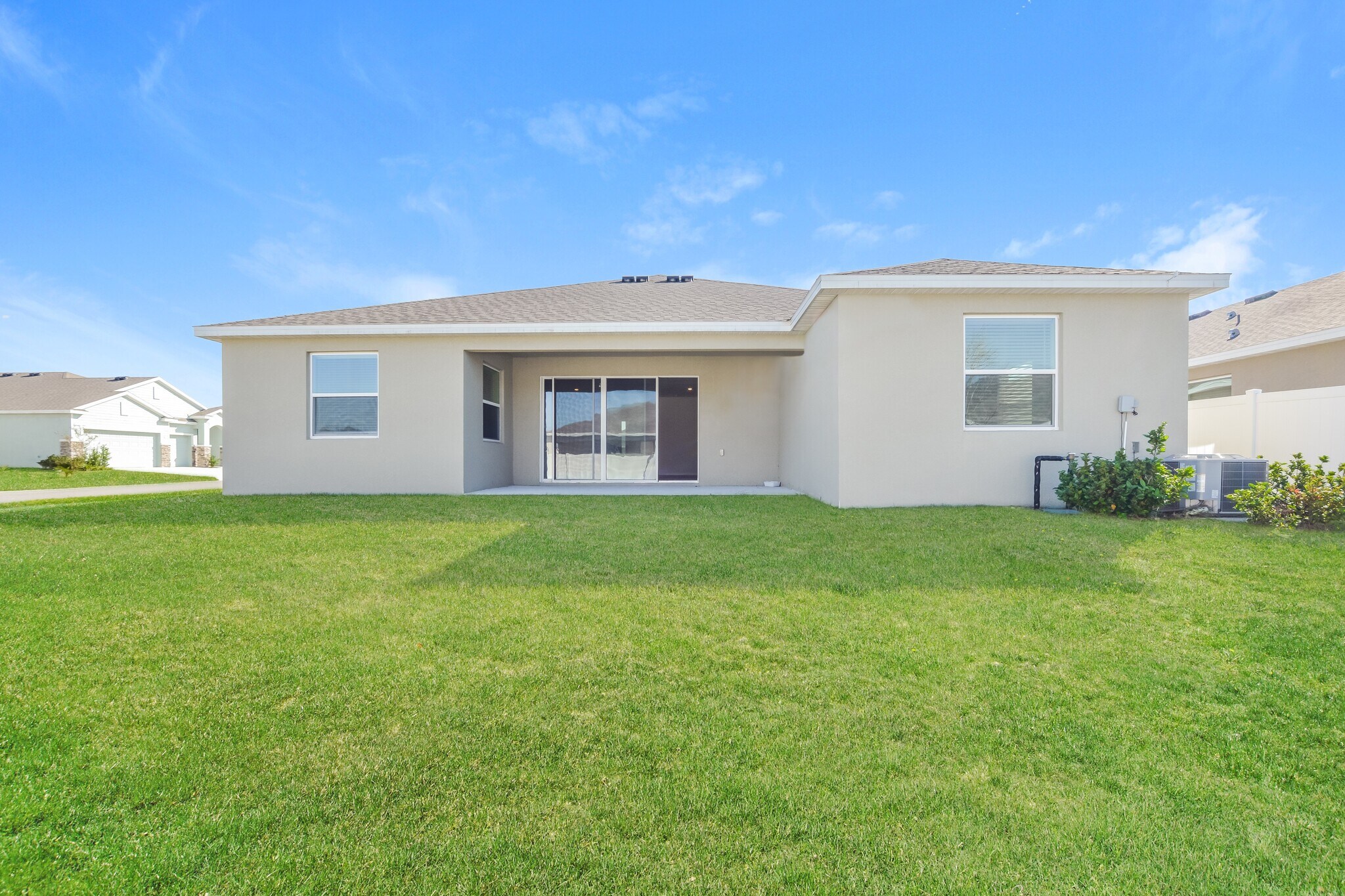 Building Photo - 5877 SW 82nd Ln