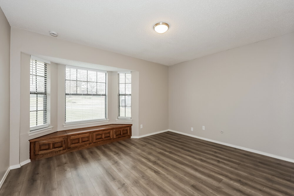 Building Photo - 2016 Chantilly Ct