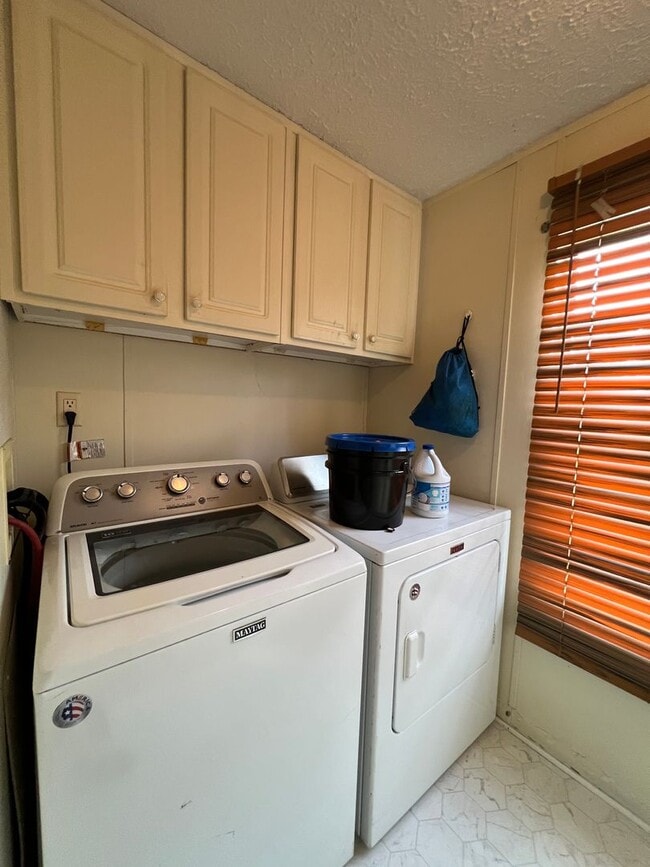 Building Photo - 3667 Holly Grove Rd