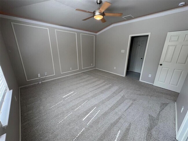 Building Photo - 2109 Rockland Dr