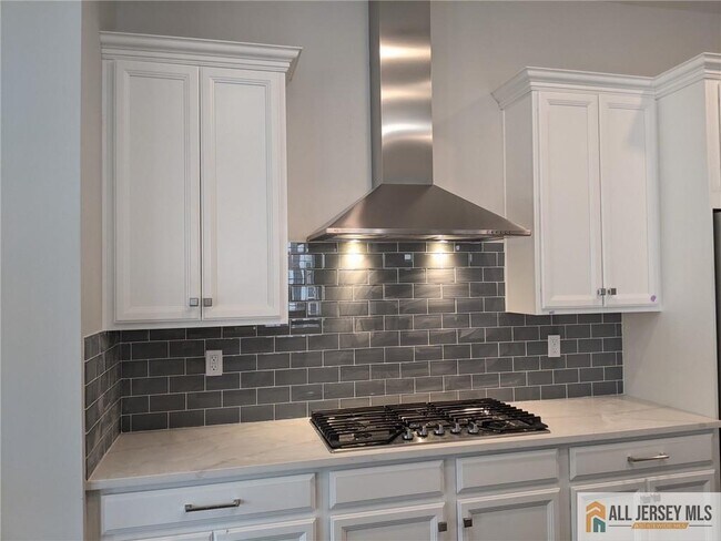 Building Photo - 30 Hamilton Dr