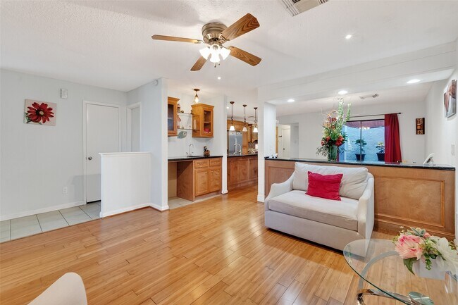 Building Photo - 3200 S Gessner Rd